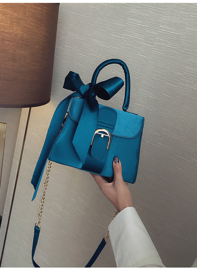 Élan | Bow-Draped Mini Chain Shoulder Bag