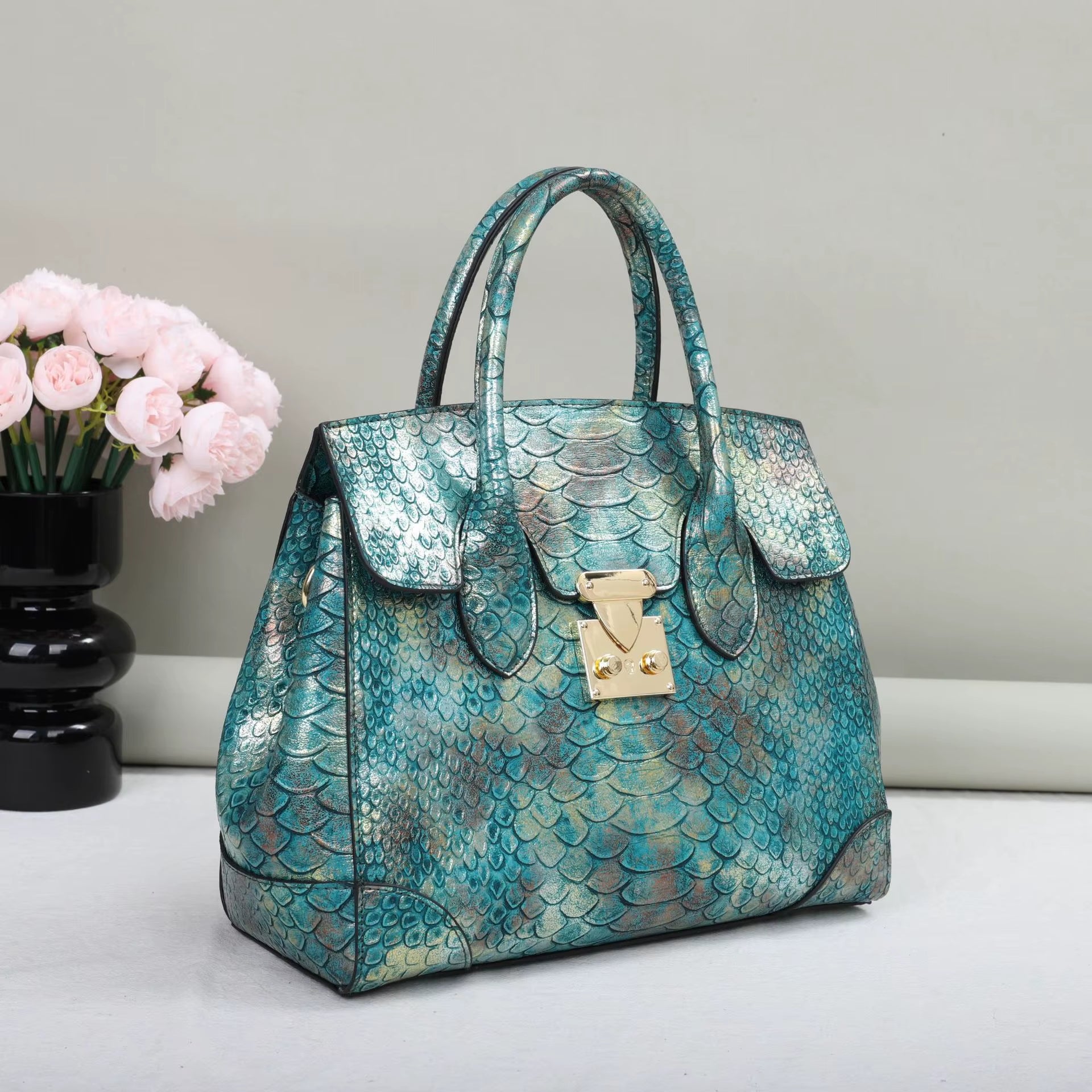 Serpenza Structured Tote