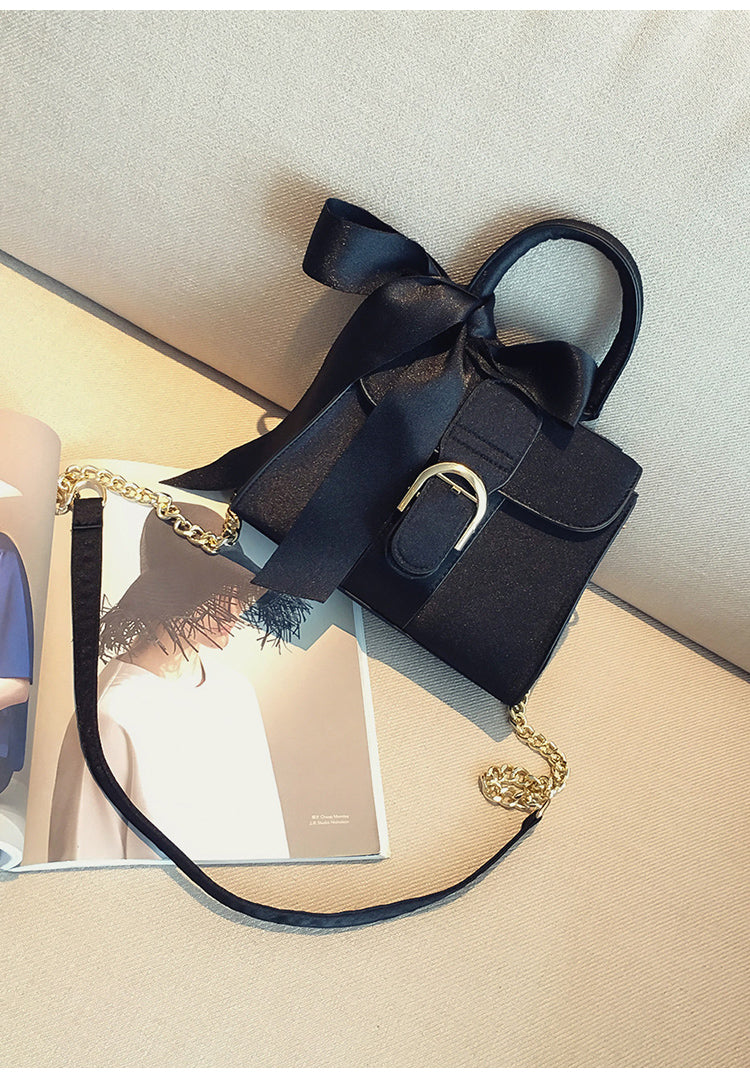 Élan | Bow-Draped Mini Chain Shoulder Bag