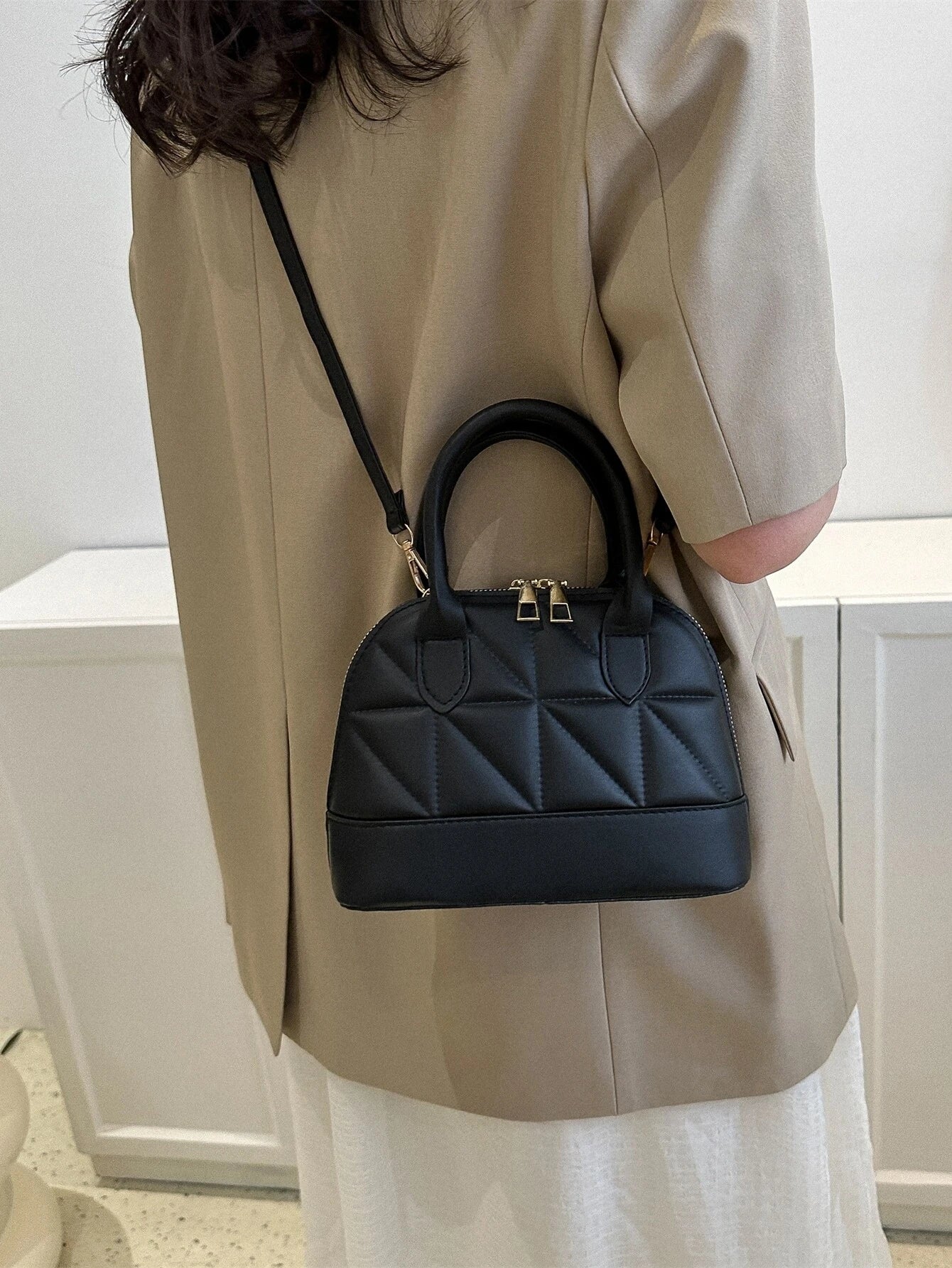 Onda Mini | Quilted Dome Crossbody