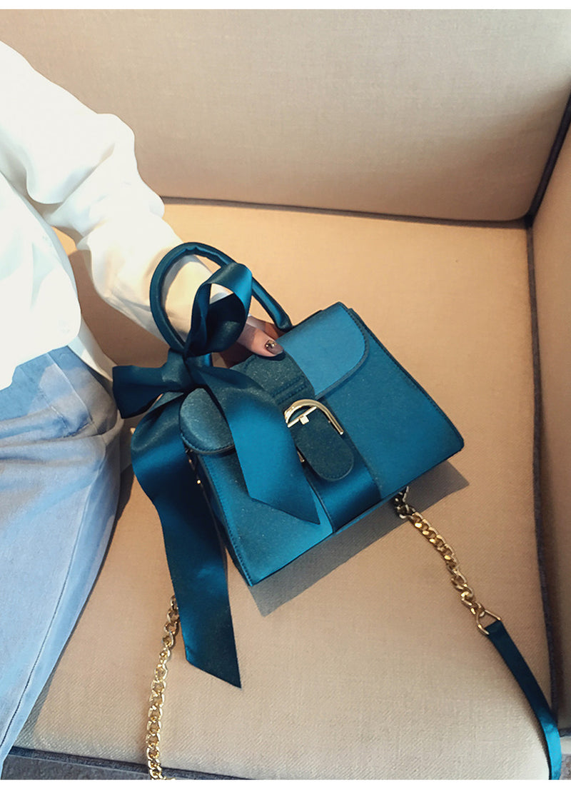 Élan | Bow-Draped Mini Chain Shoulder Bag