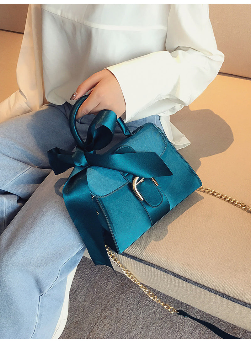 Élan | Bow-Draped Mini Chain Shoulder Bag
