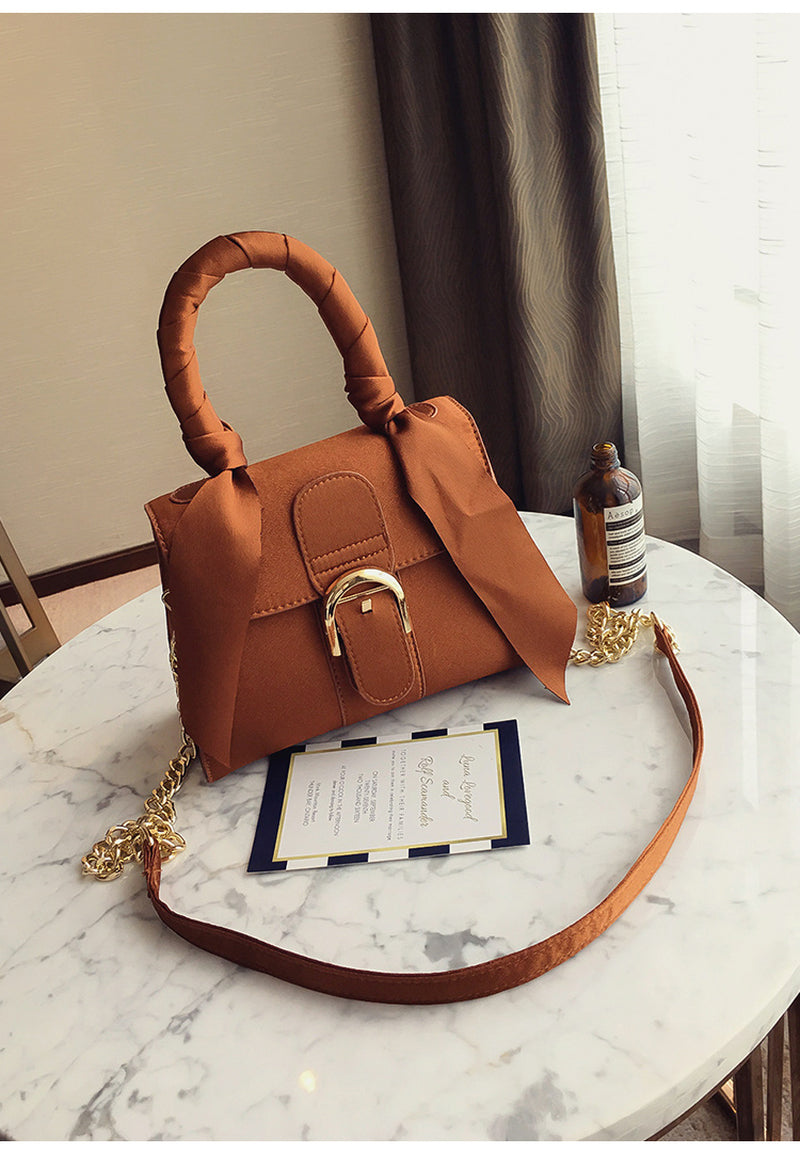 Élan | Bow-Draped Mini Chain Shoulder Bag