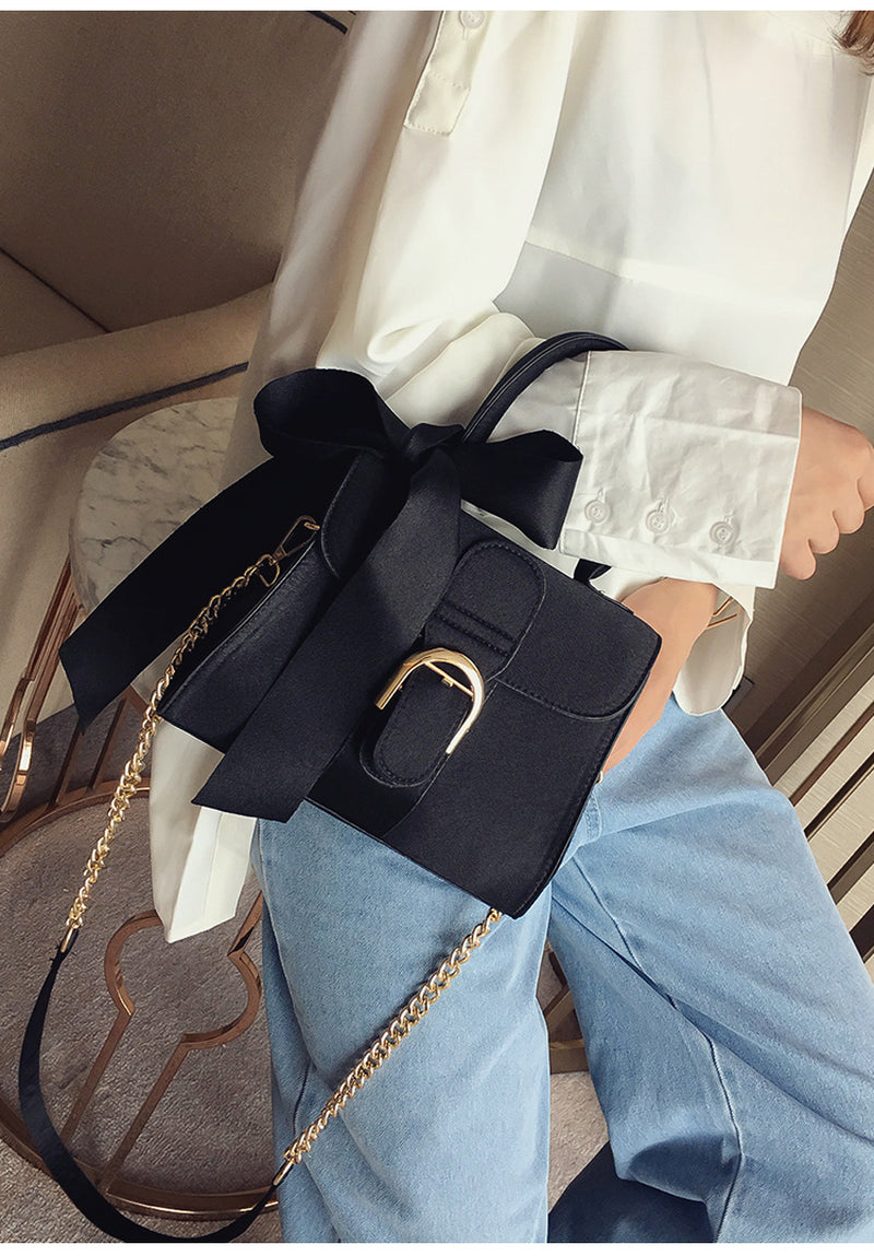 Élan | Bow-Draped Mini Chain Shoulder Bag