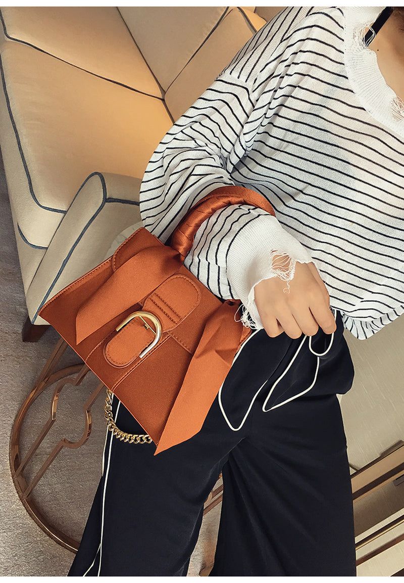 Élan | Bow-Draped Mini Chain Shoulder Bag
