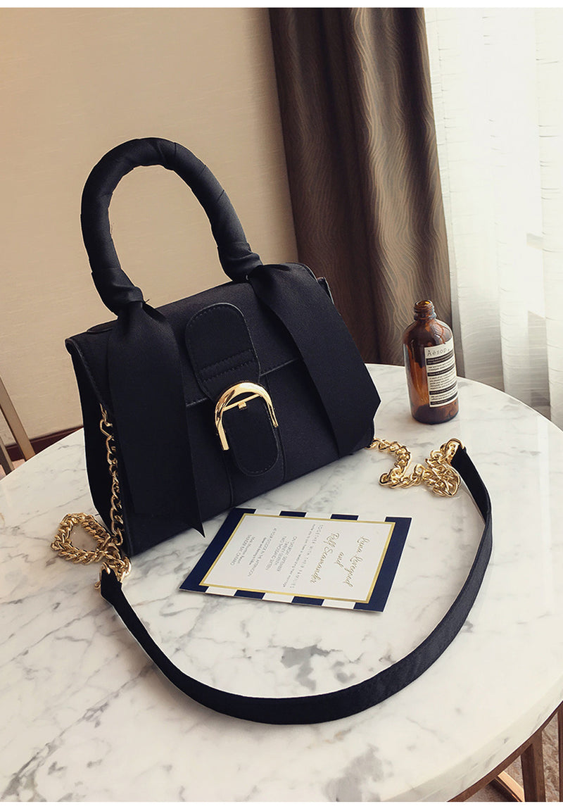 Élan | Bow-Draped Mini Chain Shoulder Bag
