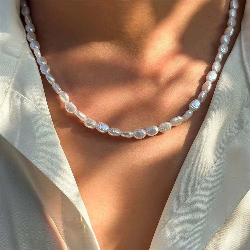 Baroque Irregular Pearl Collar Necklace – Sculpted Elegance in Asymmetry